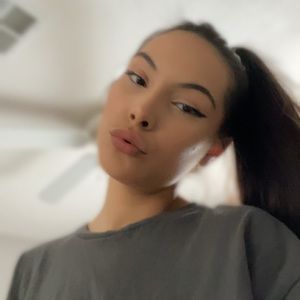 Meet your Posher, Viviana